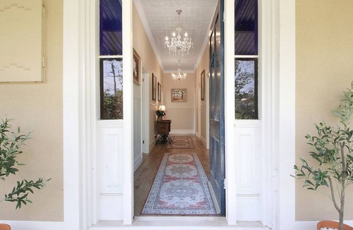 Beechworth House | Orchard House - Gorge Views