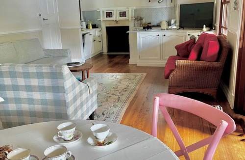 Cottage Point House | Original water front Cottage , nature, romance, fishing, boating, relaxing