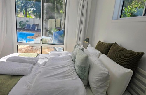 Mountain Creek House | Own Private Pool & Entire New House Near Mooloolaba Beach