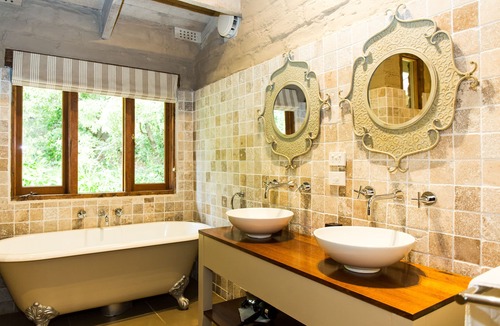 Merricks North Cottage | Owner's Cottage - comfortable and peaceful romantic escape