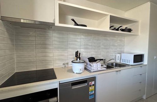 Carlton Hostel | Ozihouse Group
