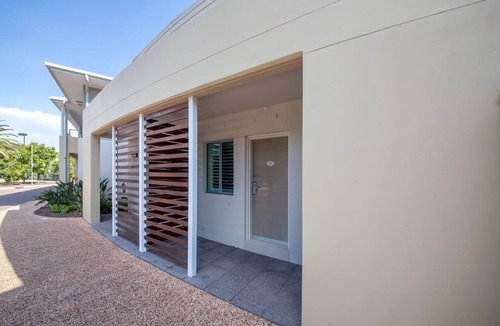 Salamander Bay Apartment | Pacific Blue 139 Salamander Bay with Pool Access