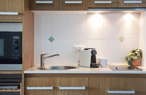 Airlie Beach Apartment | Pacific Blue - Premiere