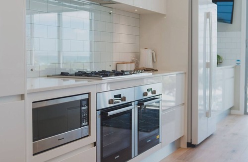 Crescent Head House | Pacific House is a luxury holiday home in Crescent Head, offering a multi-level, 3 bedroom residence