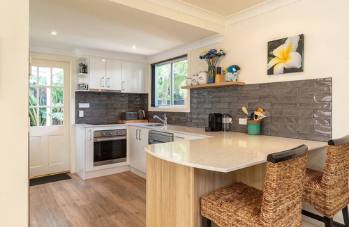 Elizabeth Beach House | Pacific Palms @ Elizabeth Beach