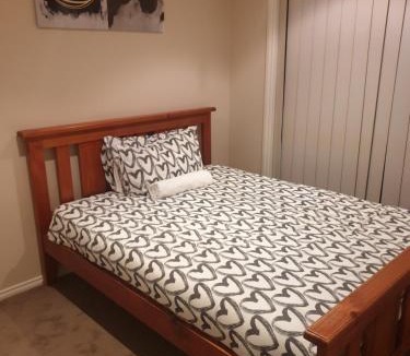 Werribee House | Pacific Werribee Home 25 Min CBD Airport