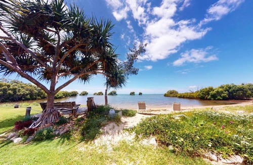 Beachmere House | Palazzo on the Beach - Beachmere