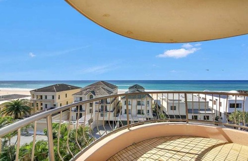 Palm Beach Apartment | Palm Beach Stunning Ocean Apartment!