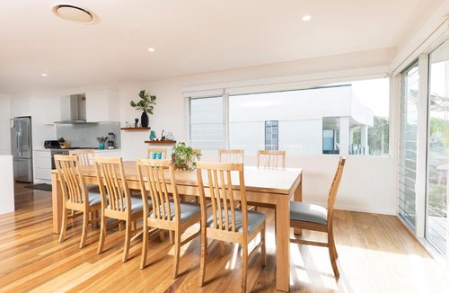 Forster House | Palm Breeze