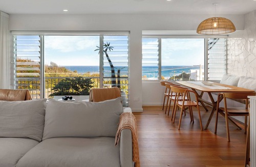 Coolum Beach Hotel | Pandanus Coolum Beach