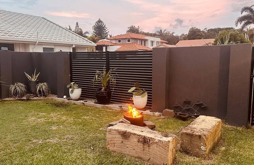 Bokarina House | Pandanus on Driftwood