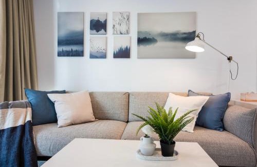 Box Hill Apartment | Panorama Apartment Walk to Box Hill Central by GoodLive