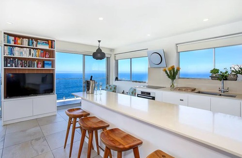 North Bondi Apartment | Panoramic Ocean Views from Every Room! Stunning 2 bedroom Bondi Beach Penthouse