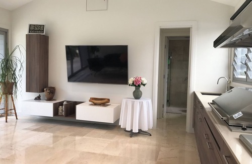 Duffys Forest Cottage | Paradise Country Living, Nature Retreat near Beaches & Private Chef Fine Dining
