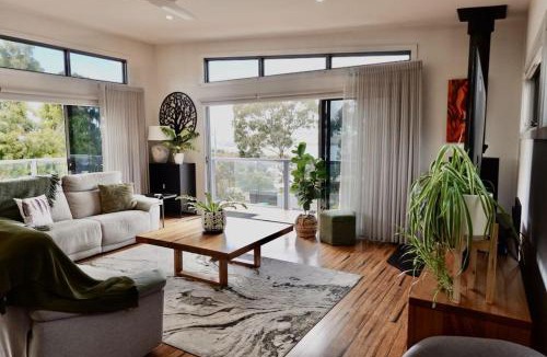 Dodges Ferry House | Paradise - Spacious, Ocean Views, Outdoor Living