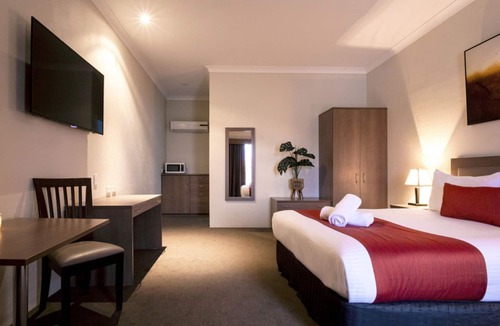 Parkes Hotel | Parkes International Motor Inn