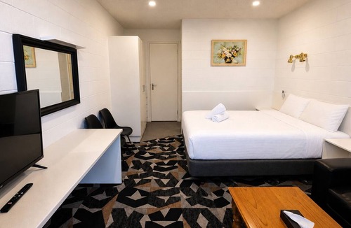 Kew Hotel | Pathfinder Motel