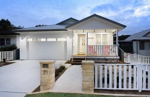 Patonga House | Patonga perfection - spacious beach house + pool