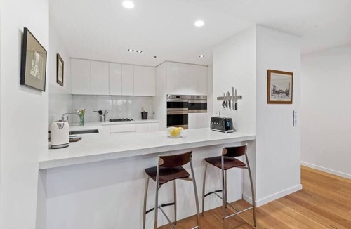 South Yarra Apartment | Paxton - Spacious executive stunner on Chapel St