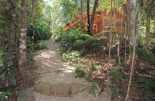 Diwan Cabin | Peaceful Creekside Cabin Rental near Port Douglas, Queensland
