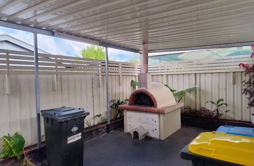 Hectorville House | Peaceful Family Hideaway in Hectorville