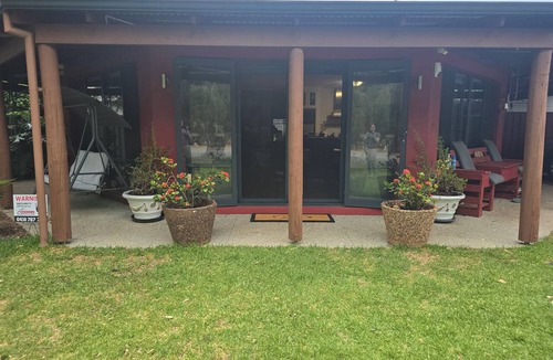 Greenfields House | Peaceful Serpentine River Retreat/3x2 home/Nature,Space & Comfort/Sleeps 8+.