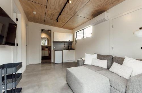 Ventnor House | Peacefull Island Stay with Free Standing Bungalow