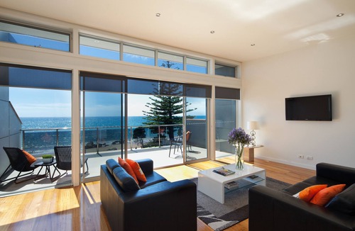 Penguin Apartment | Penguin Waterfront Escape