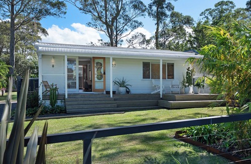 Erowal Bay House | Pepe: Charming coastal cottage, short stroll to the water of St Georges Basin