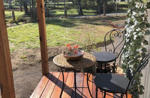 Avoca Cottage | Peppercorn Cottage Avoca . Colonial cottage accommodation on the Avoca River