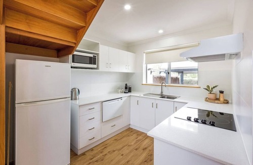 Quindalup Villa | Peppermint at Whitesands—A Loft Retreat by the Sea
