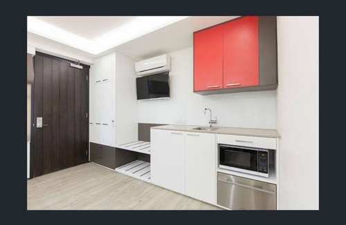 St Kilda West House | Perfectly located a stone throw away from St Kilda beach