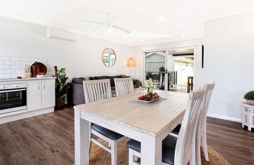 Culburra Beach Cottage | Periwinkle - perfect base for a beachside getaway with family and pets