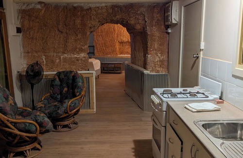 Coober Pedy Apartment | Pet friendly 2-bedroom apartment in awesome Coober Pedy location