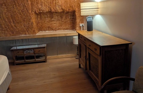 Coober Pedy Apartment | Pet friendly 2-bedroom apartment in awesome Coober Pedy location