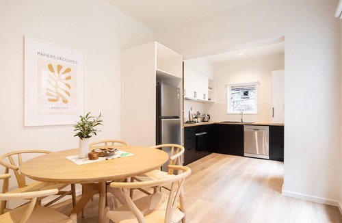 South Melbourne House | Pet Friendly - Character and Charm on Emerald Hill