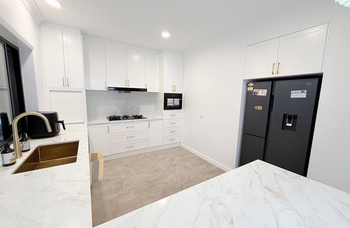 Rochedale South House | Pet Friendly& Huge Garden &luxury house