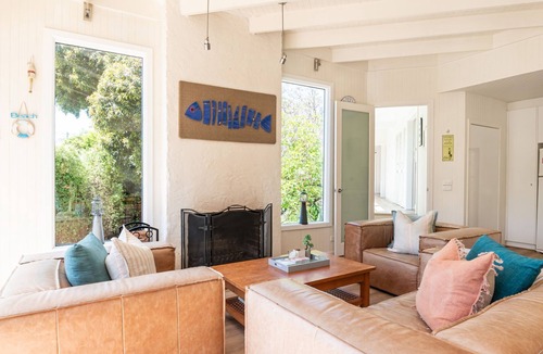 Portsea House | Pet Friendly - Hayden Beach House in Portsea