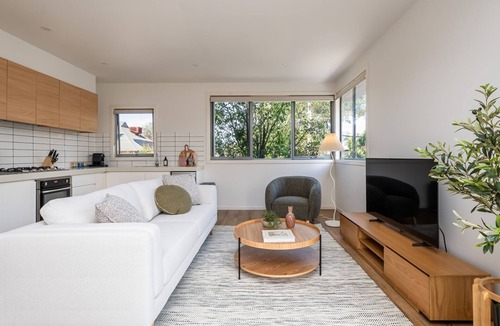 Brunswick House | Pet Friendly - Lumen House in Brunswick
