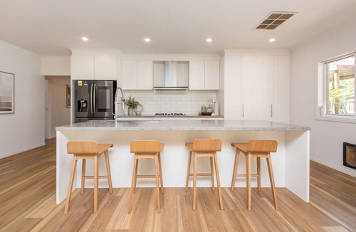 Mount Martha House | Pet Friendly - Malibu in Mt Martha with solar heated pool