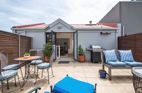 South Melbourne House | Pet Friendly - South Melbourne Soul