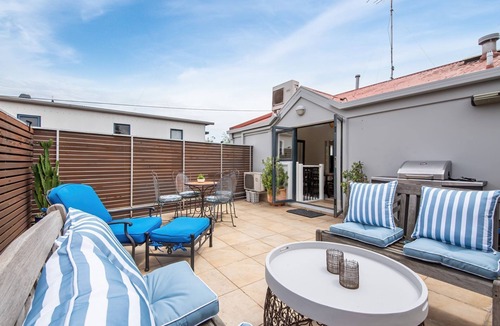 South Melbourne House | Pet Friendly - South Melbourne Soul