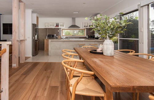 McCrae House | Pet Friendly - The Navigator with heated pool and spa