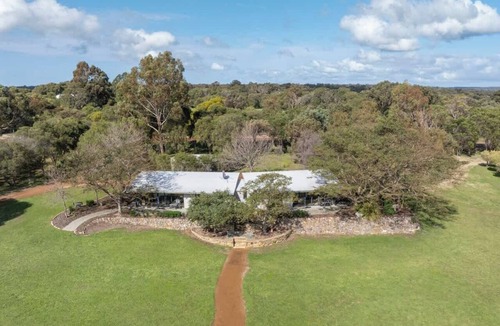 Yallingup Cabin | Petra Olive 2