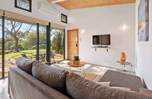 Yallingup Cabin | Petra Olive 4