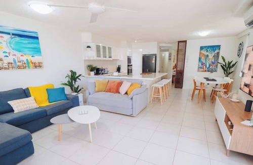 Maroochydore House | Picnic Point Waterfront Apt on Maroochy River