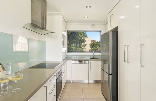 Yamba Apartment | Pilotage 3 - Lighthouse Views & Coastal Living in the Heart of Yamba - Holiday Yamba