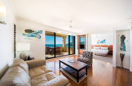 Airlie Beach Apartment | Pinnacles