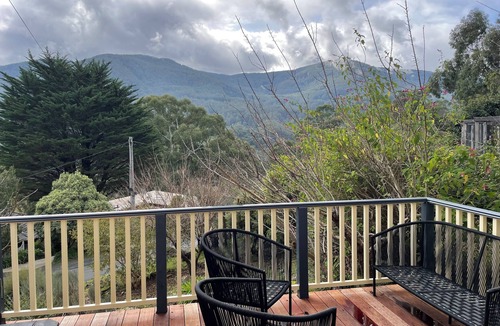 Warburton House | 'Pippa's Place' Family friendly, newly renovated sanctuary atop Mt Little Joe