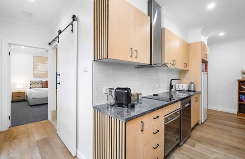 Wagga Wagga House | Pirouette Place - Private Retreat, Heart of Wagga